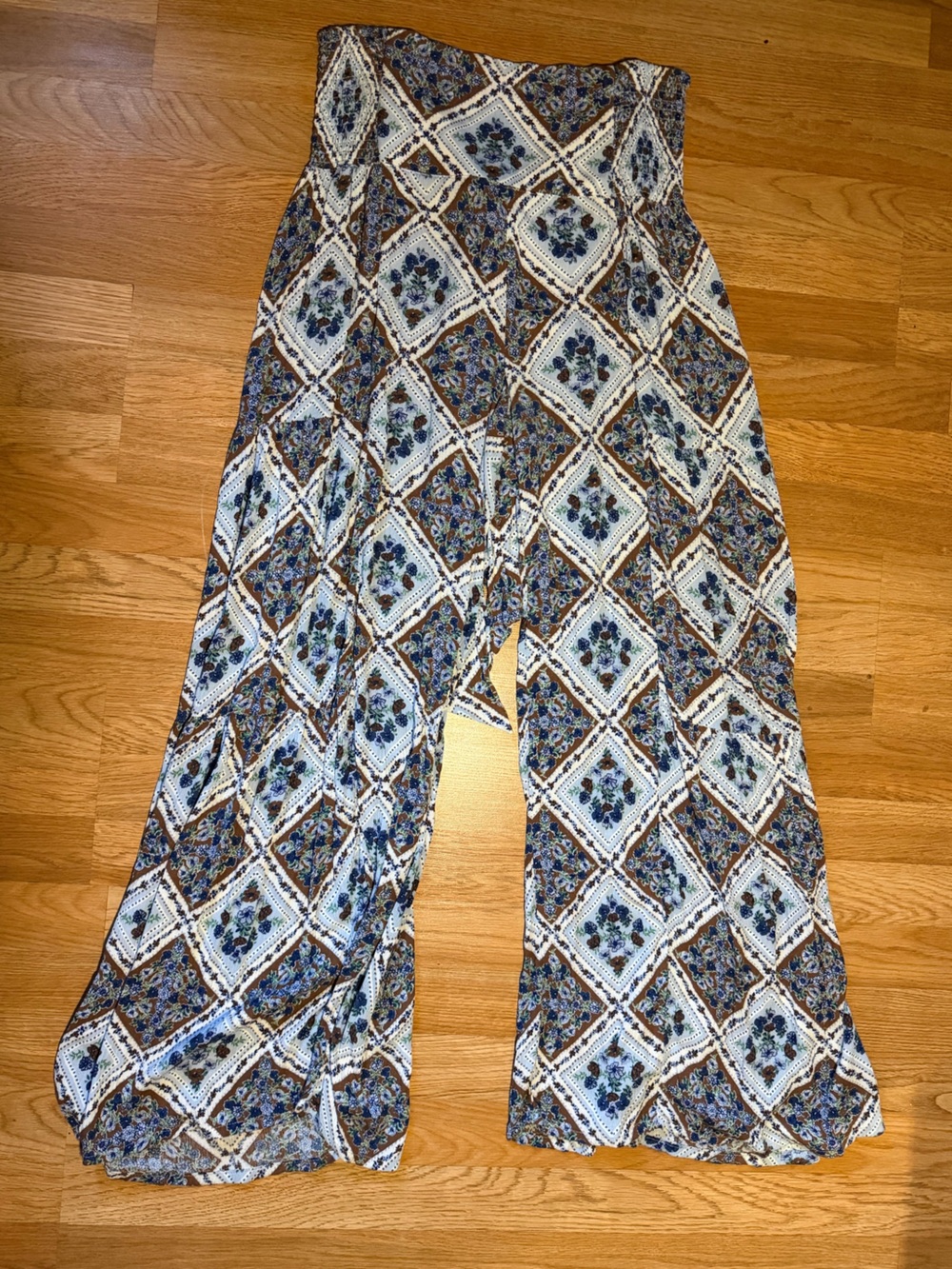 Printed Blue Floral Diamond-Pattern Women’s Pants